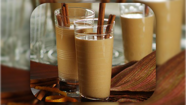 <p>Preparación de cola de mono</p>Cola de Mono sin alcohol: Receta chilena fácil y rápida
