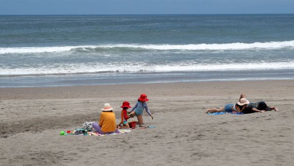 Playa chilena fue destacada por medio internacional: "Su principal atractivo son sus aguas templadas"