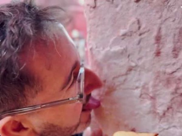 Eduardo Fuentes prueba los muros del Palacio de Potala