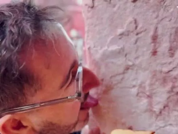 Eduardo Fuentes prueba los muros del Palacio de Potala