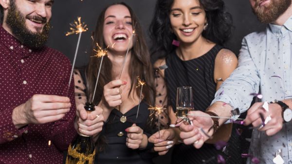 Guía para elegir el color de tu look de Fin de Año y atraer lo que deseas en 2026
