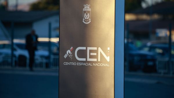 Con sueldos de hasta $3 millones: las ofertas de trabajo del Centro Espacial Nacional
