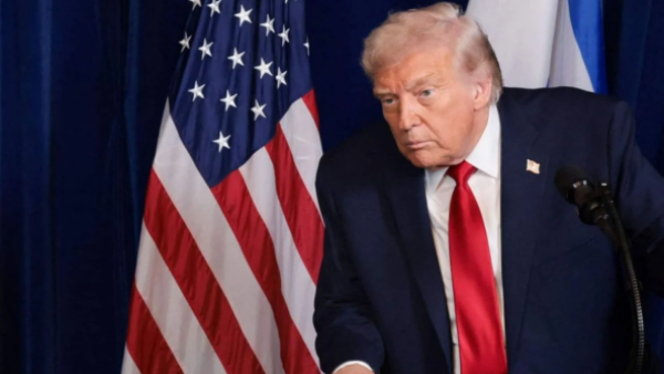 CBS: Trump ordena ataques a objetivos militares en Venezuela
