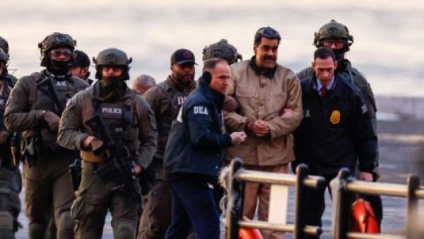 Nicolás Maduro y su esposa son trasladados hasta Tribunal de Nueva York en helicóptero
