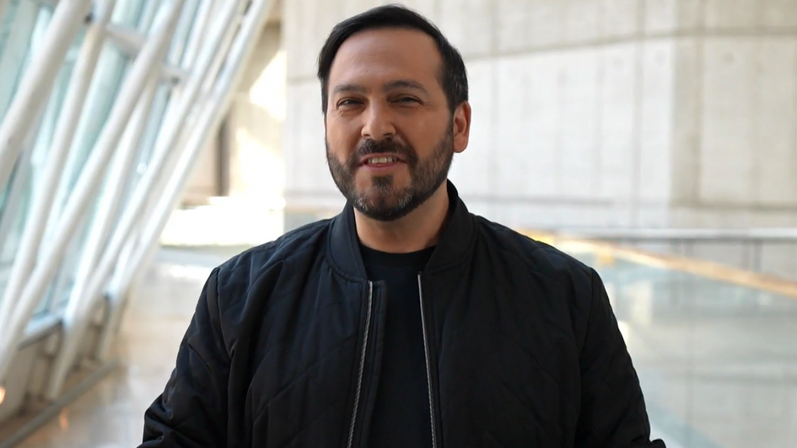 Desde un artista que no pudo ingresar hasta mentirle a la esposa: Rafael Venegas revela detalles de "Zona de Control"
