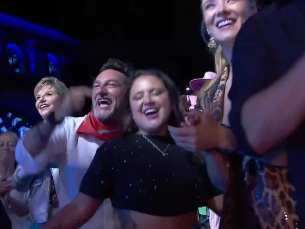 Daniel Fuenzalida y nuestra “morocha” Pamela Leiva bailaron en show de Luck Ra