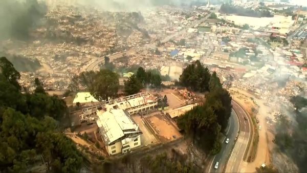 Drone registró los estragos del incendio forestal en Penco