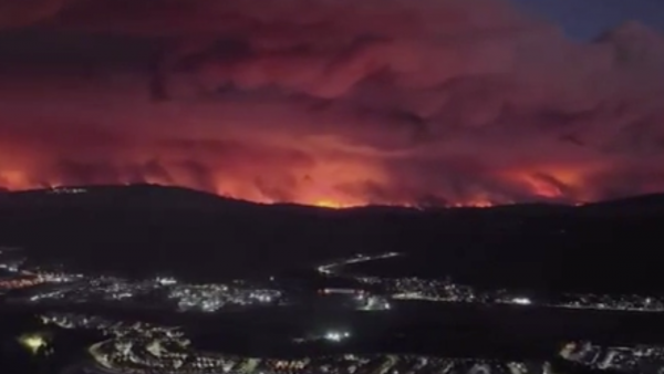 <p>Ordenan evacuar Hospital de Lirquén </p>Ordenan evacuar Hospital de Lirquén por incendio forestal
