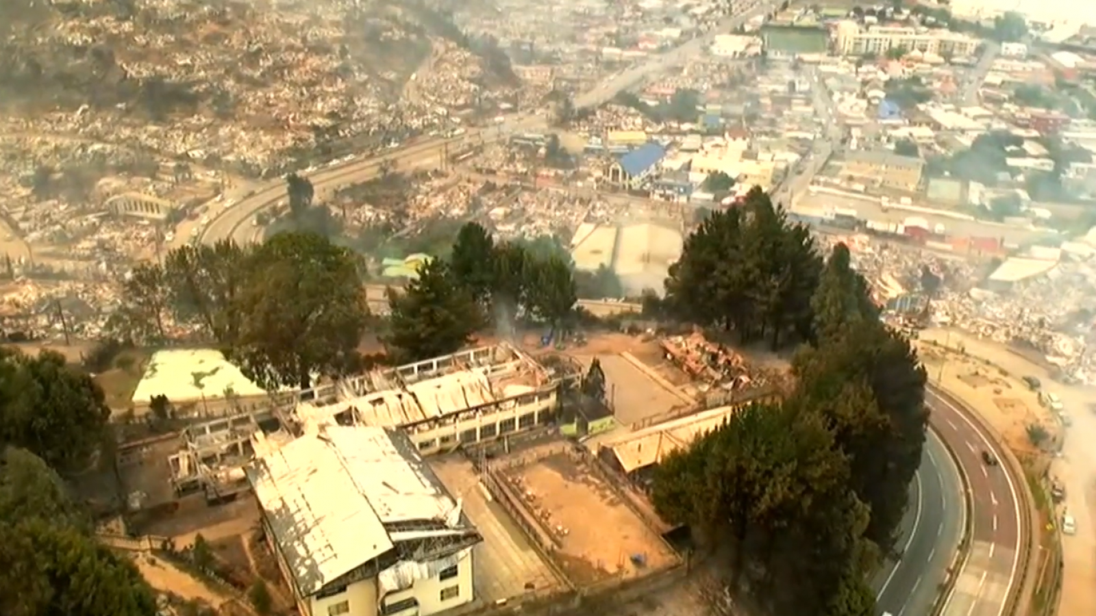Catástrofe en el Biobío: Impresionantes imágenes aéreas del desastre por incendios forestales
