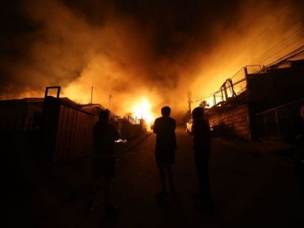 Incendios en el Biobío dejan a más de 37 mil clientes sin suministro eléctrico en Tomé, Penco y Concepción