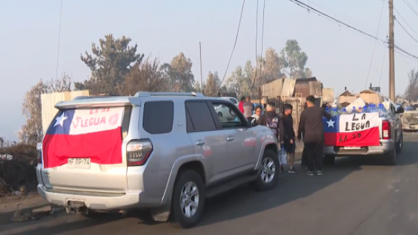 Vecinos de La Legua llegan hasta Penco para entregar su ayuda en la zona de incendios
