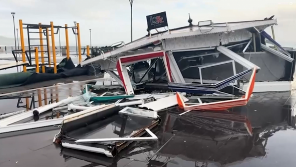 Ciclón en Italia: olas de casi 10 metros devastan la costa de Sicilia
