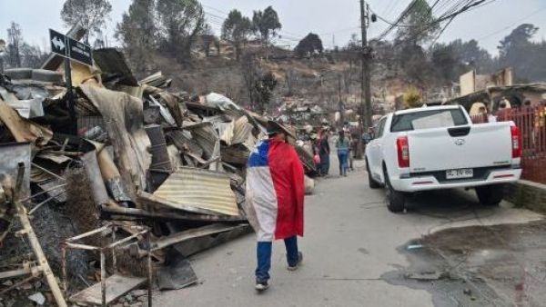 Presidente Boric decreta dos días de duelo nacional por los fallecidos en los incendios forestales
