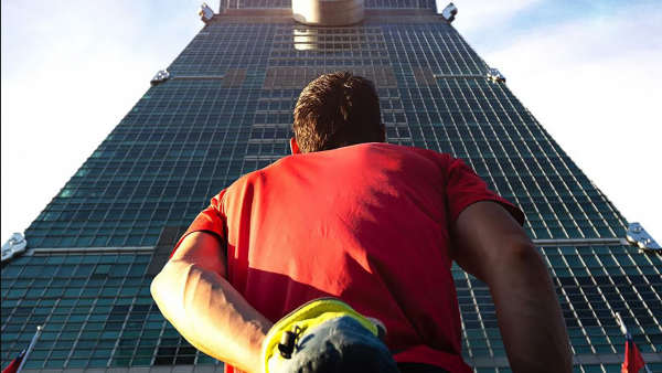 Escalará más de 500 metros sin protección: cómo ver EN VIVO la desafiante hazaña de Alex Honnold
