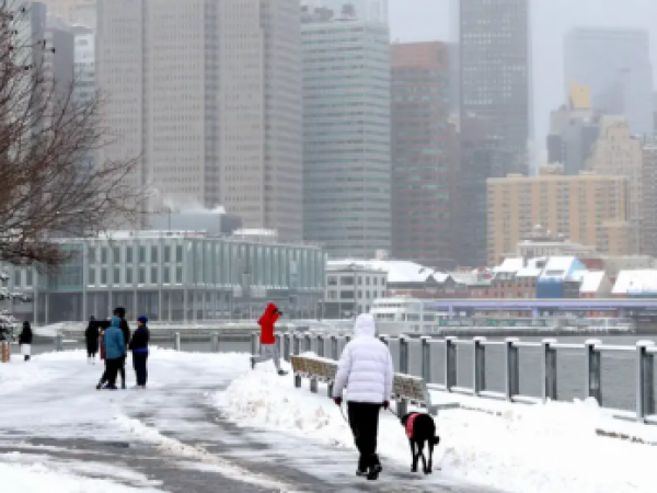 Nueva York declara el estado de emergencia por megatormenta