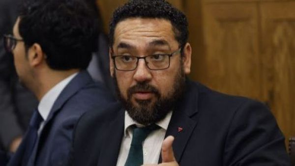 Gobierno confirma becas de hasta $700 mil para estudiantes afectados por incendios forestales
