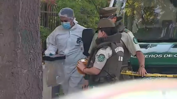 <p>Mujer embarazada perdió a su bebé tras ser apuñalada por su pareja en Quinta Normal</p>Mujer embarazada perdió a su bebé tras ser apuñalada por su pareja en Quinta Normal
