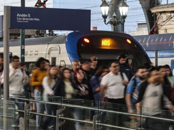 Metro y Tren Nos ahora aceptan tarjetas bancarias como medio de pago