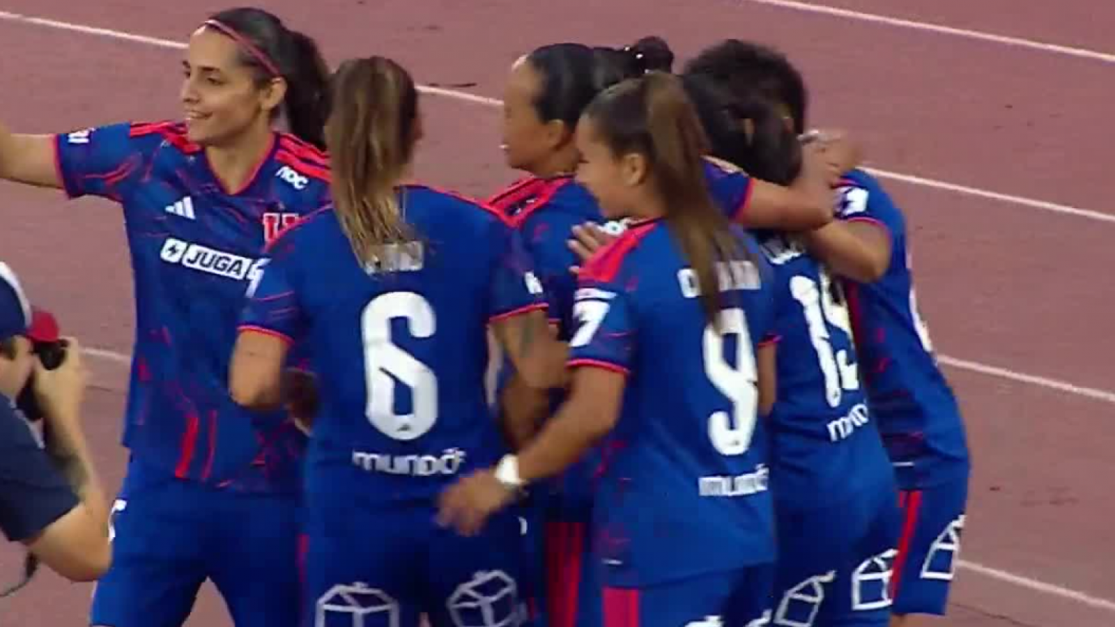 Vibró el Estadio Nacional: El golazo de Las leonas para abrir el marcador ante River Plate
