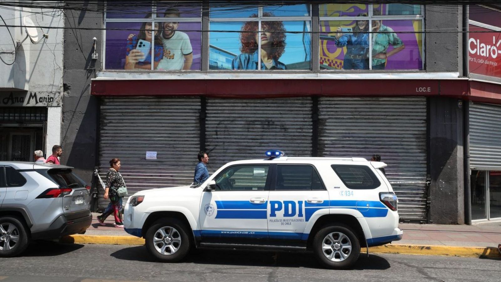 Violento robo en San Miguel: banda golpea a clientes en tienda de telefonía