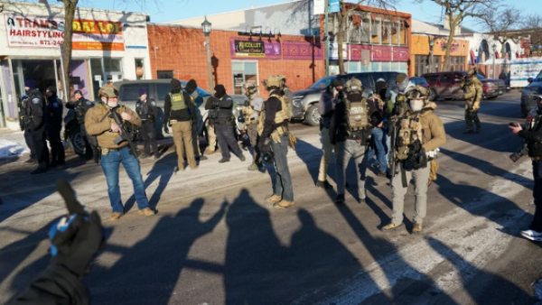 "Mamá, sácame de acá": El angustiante relato de chileno detenido por ICE en Estados Unidos
