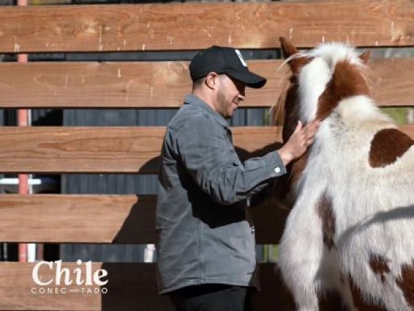 SIMÓN OLIVEROS EN CHILE CONECTADO