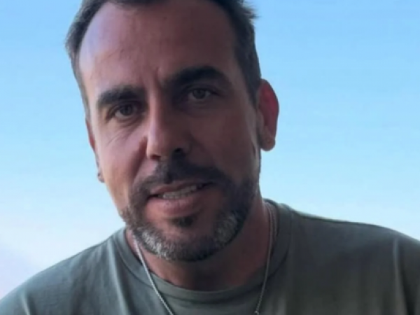 Kaminski es captado a los besos con su supuesta nueva pareja