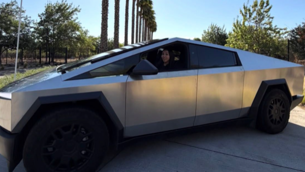 El nuevo auto de Naya Fácil: ¿Cuánto cuesta?