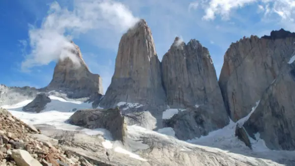 Detienen a turistas por encender fuego en Parque Nacional Torres del Paine