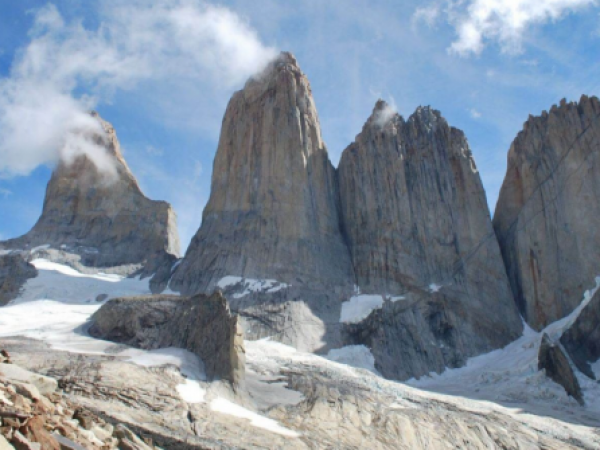 Detienen a turistas por encender fuego en Parque Nacional Torres del Paine