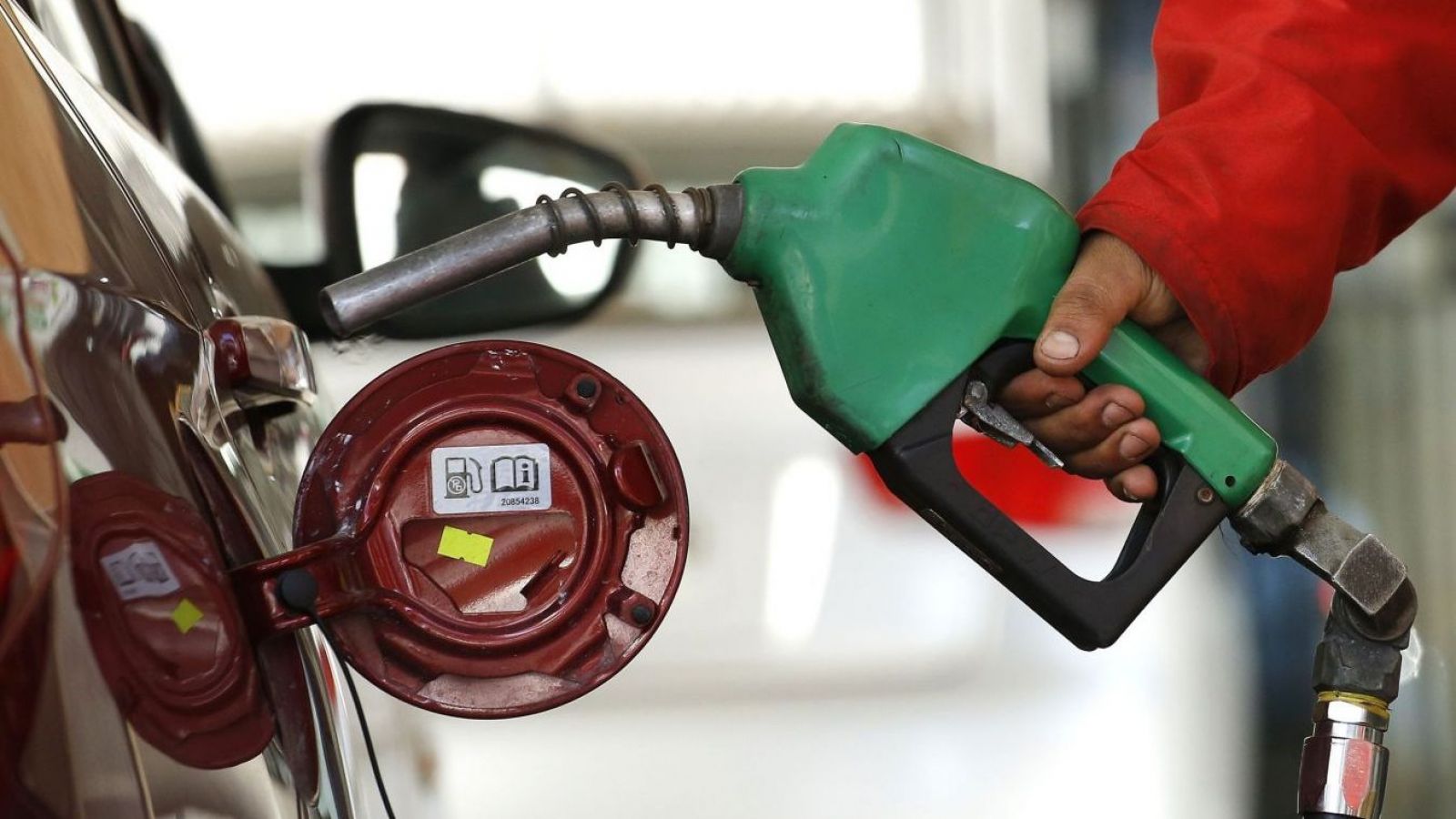 Caos en La Serena por hora gratuita de bencina en estación de servicio