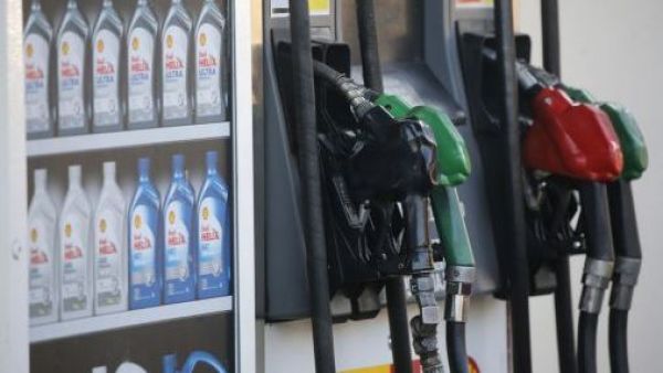 <p>Bencinas de 93 y 97 suben de precio a partir de este jueves</p>Bencinas de 93 y 97 suben de precio a partir de este jueves
