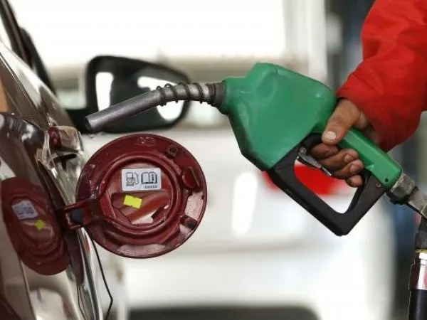 Caos en La Serena por hora gratuita de bencina en estación de servicio