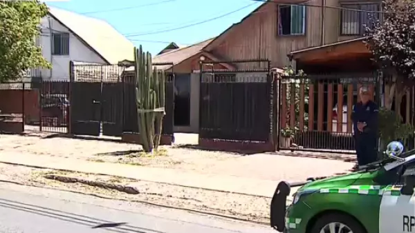 Grave ataque en Maipú: sujeto hiere con arma blanca a su esposa e hijo