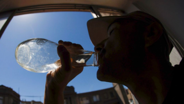 <p>Ola de calor: termómetros llegarán a 36° en la RM y otras zonas del país</p>Ola de calor: termómetros llegarán a 36° en la RM y otras zonas del país
