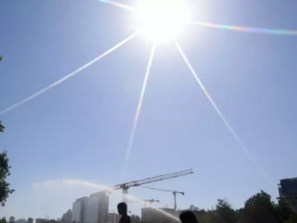 Aviso por calor se mantiene hasta el miércoles en cuatro regiones