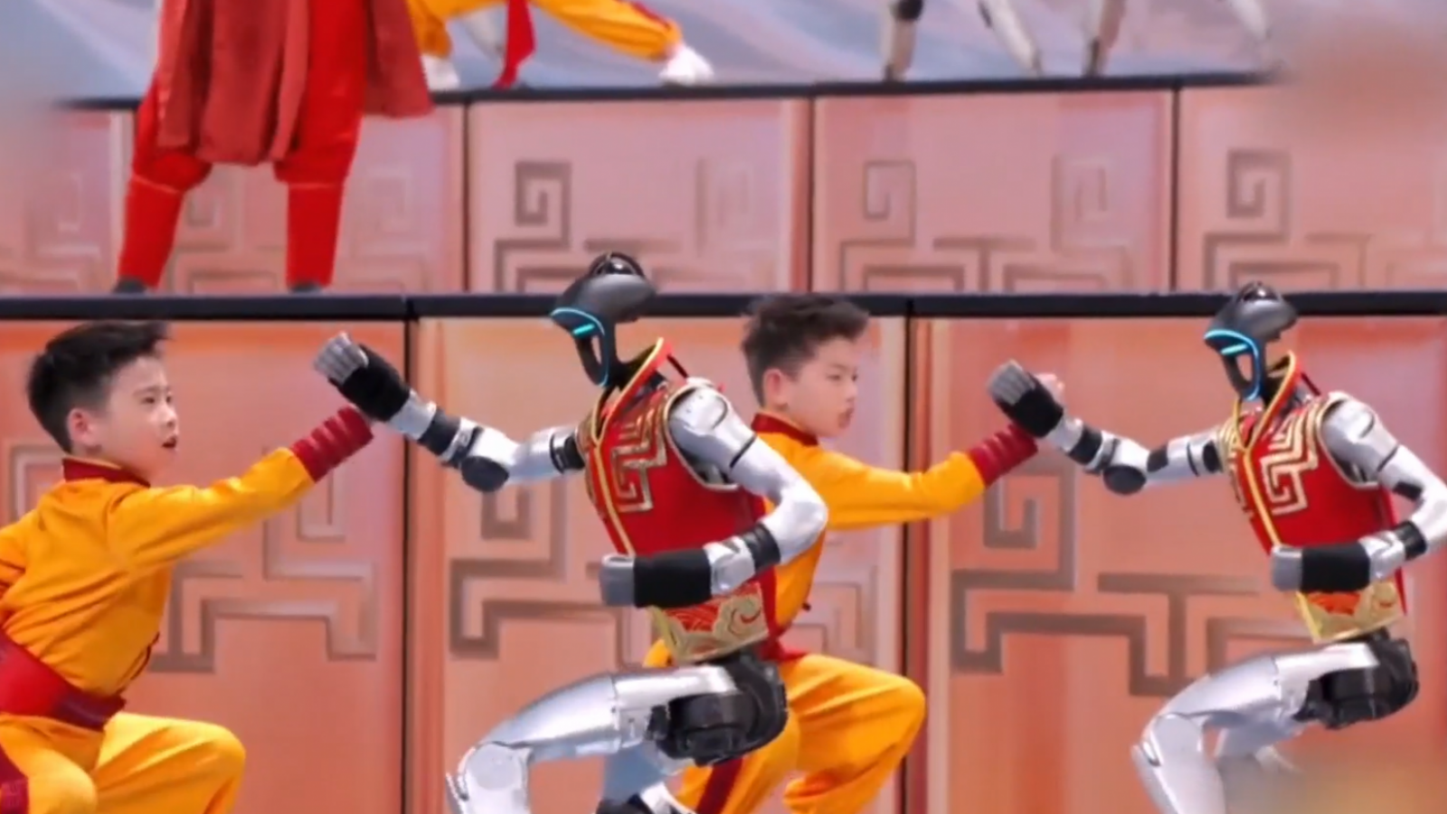 China celebra su año nuevo con impresionantes robots humanoides
