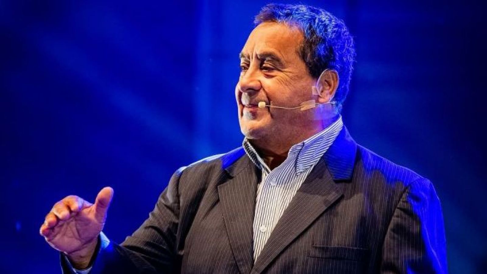 “Jamás sería capaz": Dino Gordillo se defiende tras beso a menor de edad en Villa Alegre