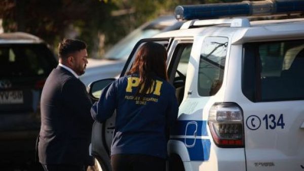 <p>Mujer secuestrada en Estación Central recuperó la libertad tras negociación de la PDI</p>Mujer secuestrada en Estación Central recuperó la libertad tras negociación de la PDI

