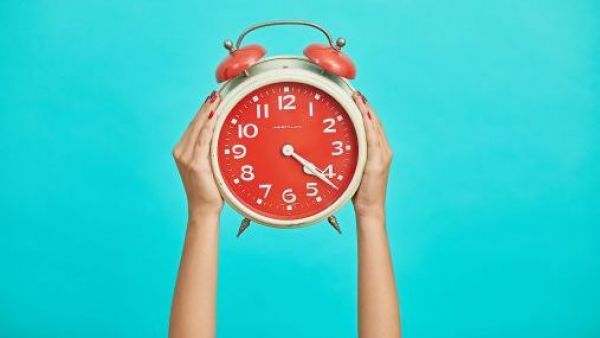 <p>Cambio de hora: ¿hay que retrasar o adelantar el reloj?</p>Cambio de hora: ¿hay que retrasar o adelantar el reloj?
