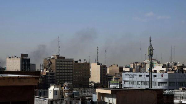 Reportan más de 200 muertos y 700 heridos en bombardeos en Irán

