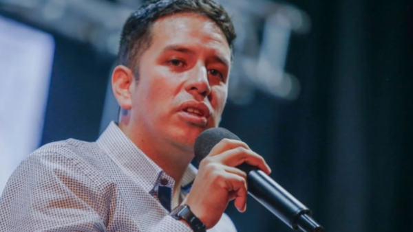 Alcalde de Puente Alto revela tener chaleco antibalas por amenazas
