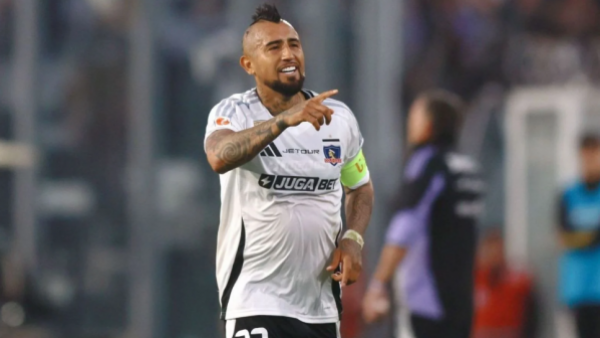 <p>“Por aquí pasó el campeón de América”: Vidal responde tras rayado en Perú</p>“Por aquí pasó el campeón de América”: Vidal responde tras rayado en Perú
