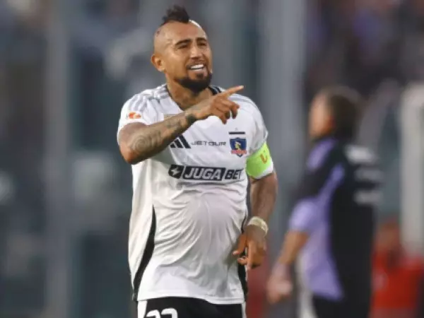 “Por aquí pasó el campeón de América”: Vidal responde tras rayado en Perú