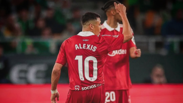 Gol histórico para Alexis: Se convirtió en el jugador más longevo en anotar en el derby andaluz
