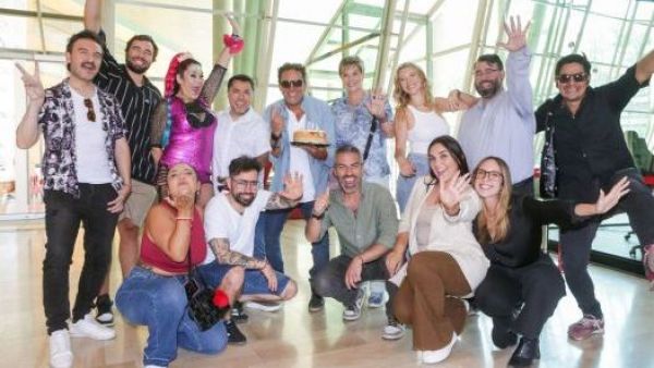 <p>“El Medio Día” celebra su primer año al aire en TVN con edición especial</p>“El Medio Día” celebra su primer año al aire en TVN con edición especial
