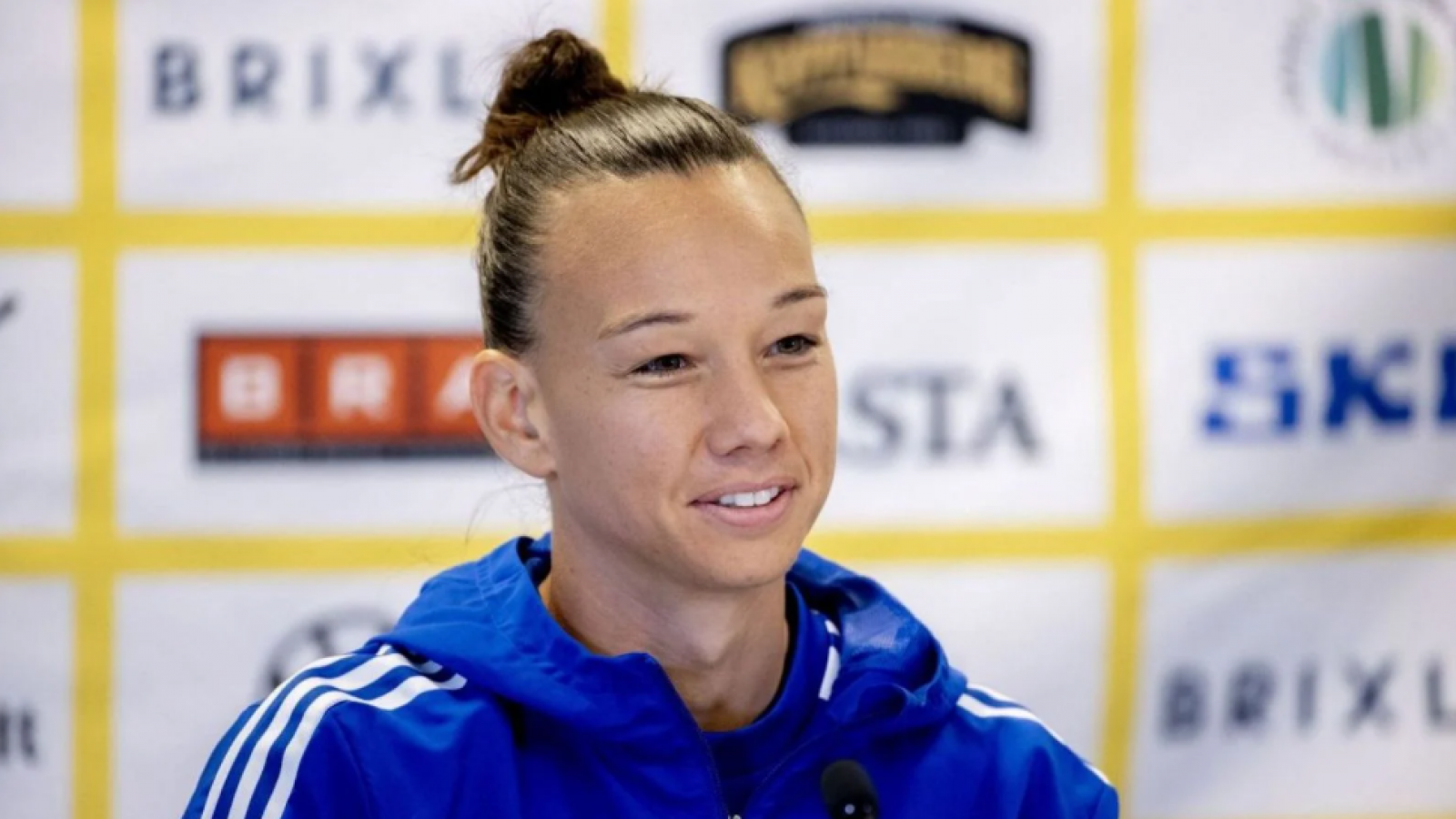 Anuncian que Christiane Endler se convirtió en madre por primera vez