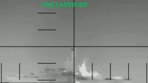 <p>IMÁGENES: Submarino de EE.UU. hunde buque de guerra iraní con torpedo</p>IMÁGENES: Submarino de EE.UU. hunde buque de guerra iraní con torpedo
