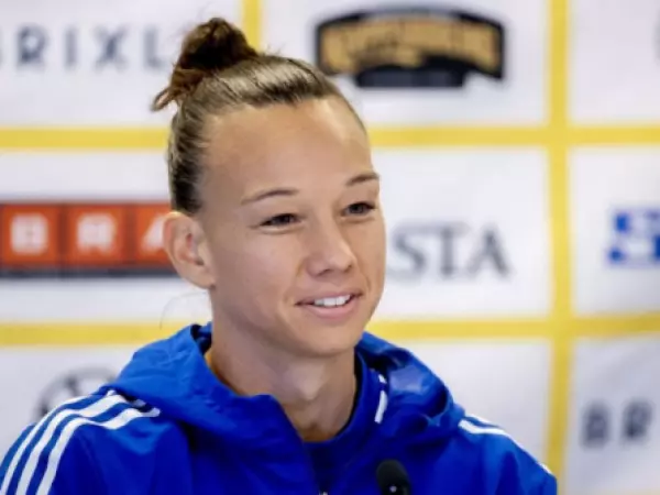 Anuncian que Christiane Endler se convirtió en madre por primera vez