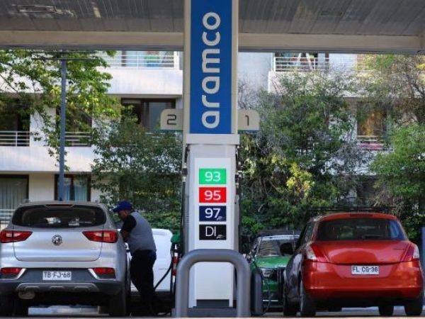 Precio promedio de las bencinas aumentará $20 por litro este jueves